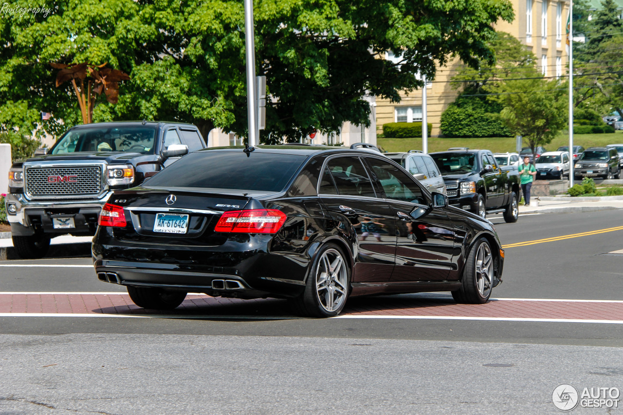 Mercedes-Benz E 63 AMG W212 V8 Biturbo