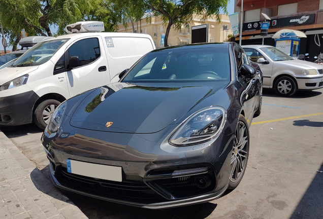 Porsche 971 Panamera Turbo S E-Hybrid