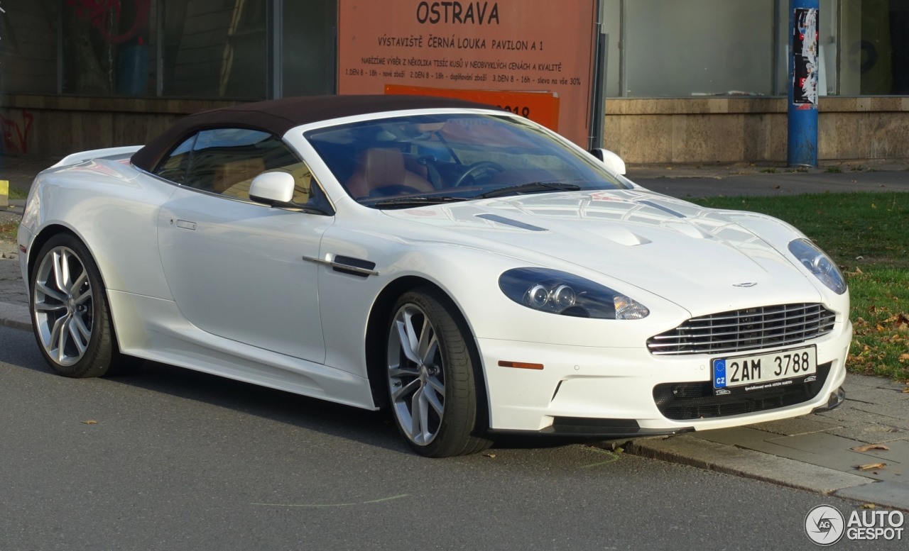 Aston Martin DBS Volante