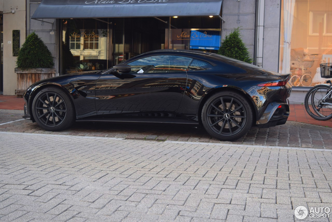 Aston Martin V8 Vantage 2018