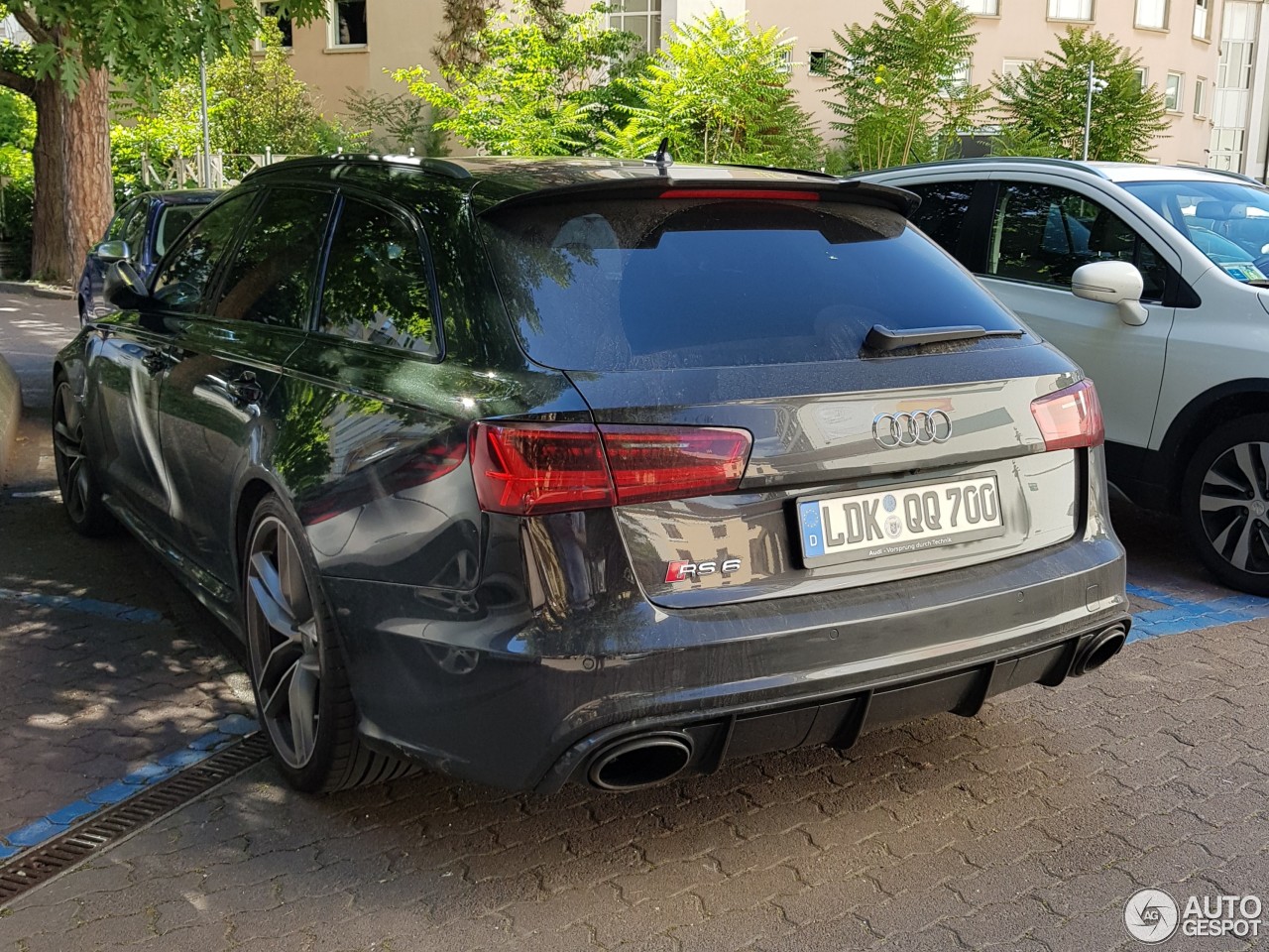 Audi RS6 Avant C7 2015