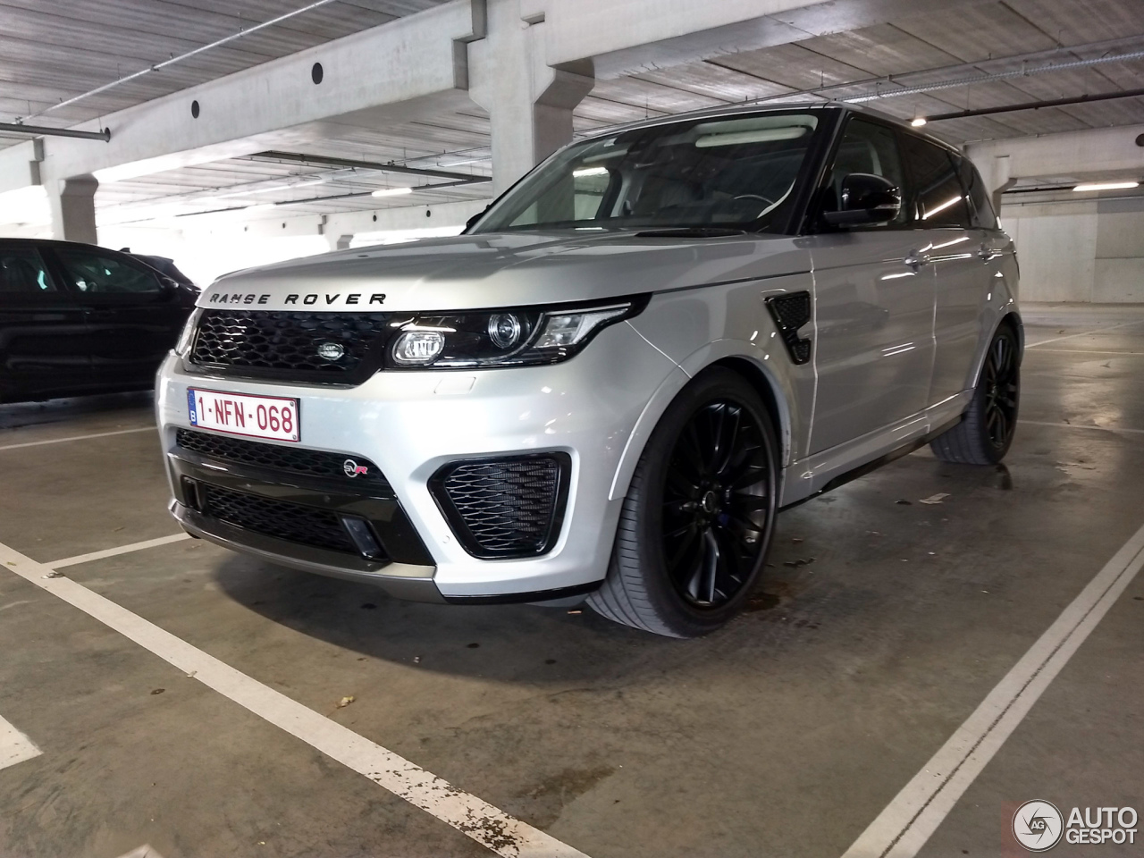 Land Rover Range Rover Sport SVR