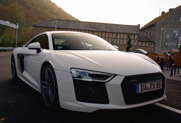 Audi R8 V10 Plus 2015