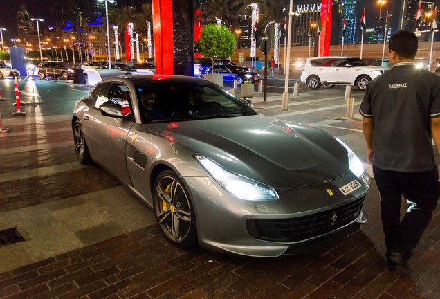 Ferrari GTC4Lusso