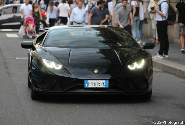 Lamborghini Huracán LP640-4 Performante