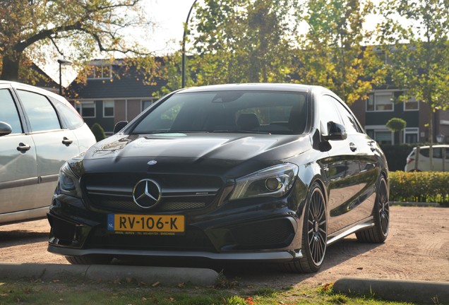 Mercedes-Benz CLA 45 AMG C117