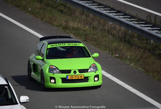 Renault Clio V6 Phase II