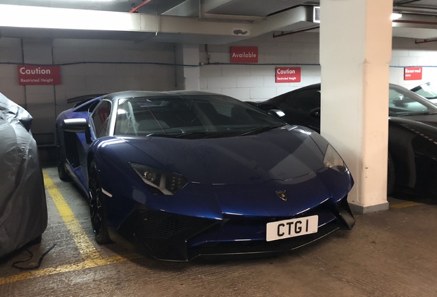 Lamborghini Aventador LP750-4 SuperVeloce Roadster