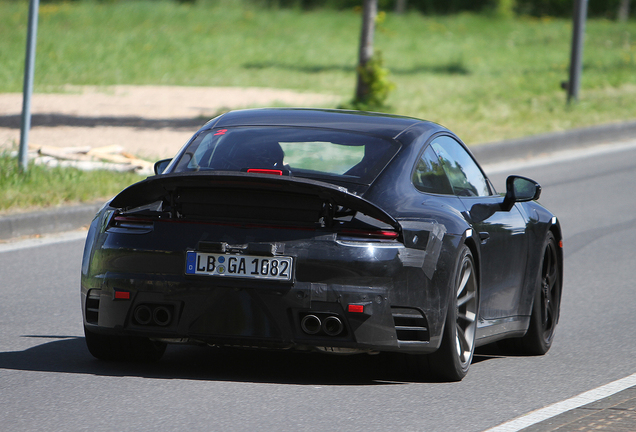 Porsche 992 Carrera 4S