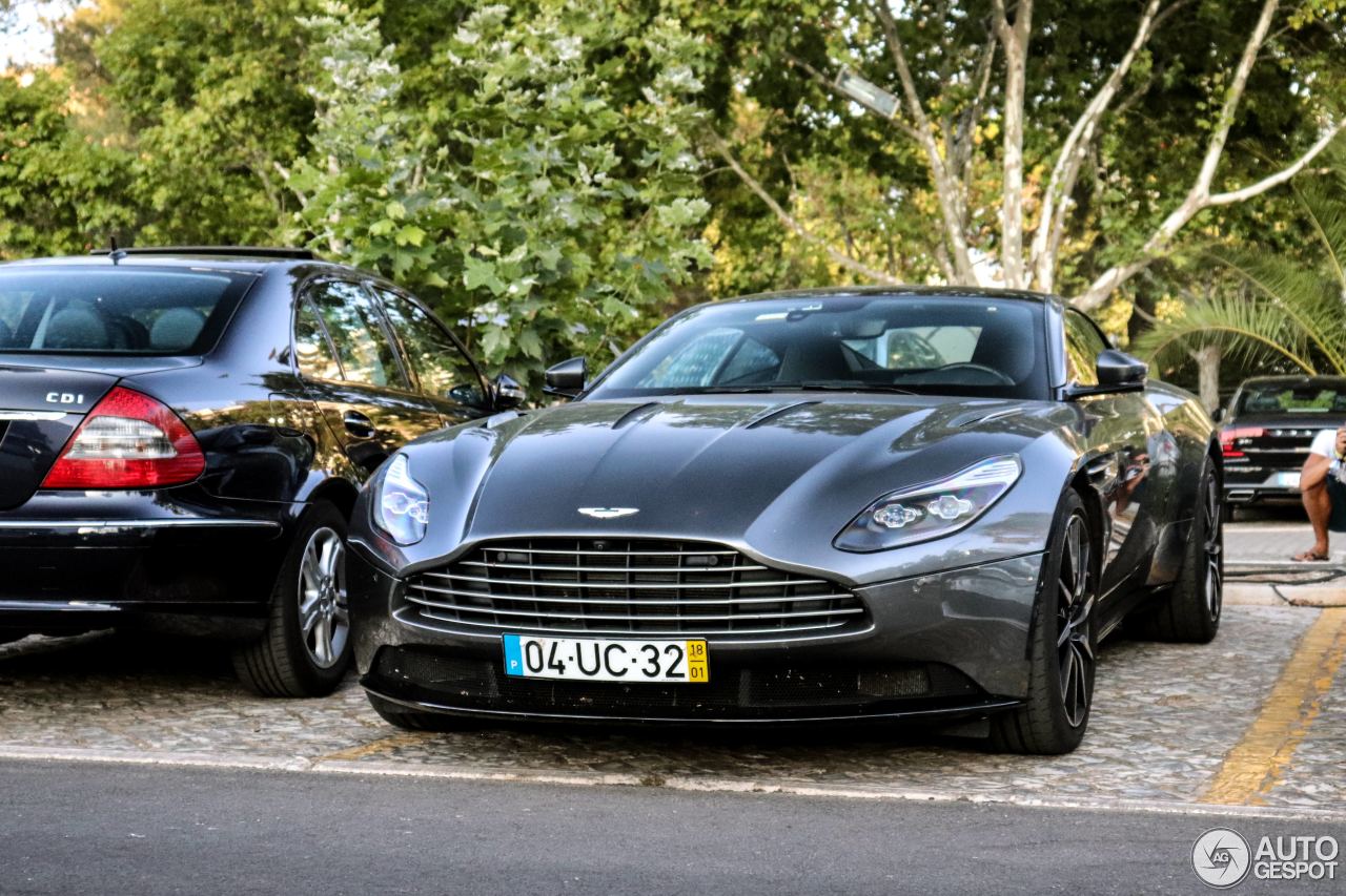 Aston Martin DB11