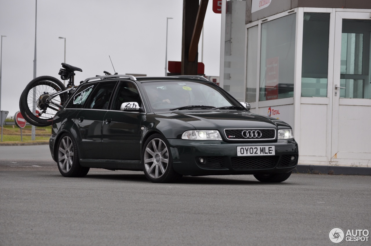 Audi RS4 Avant B5