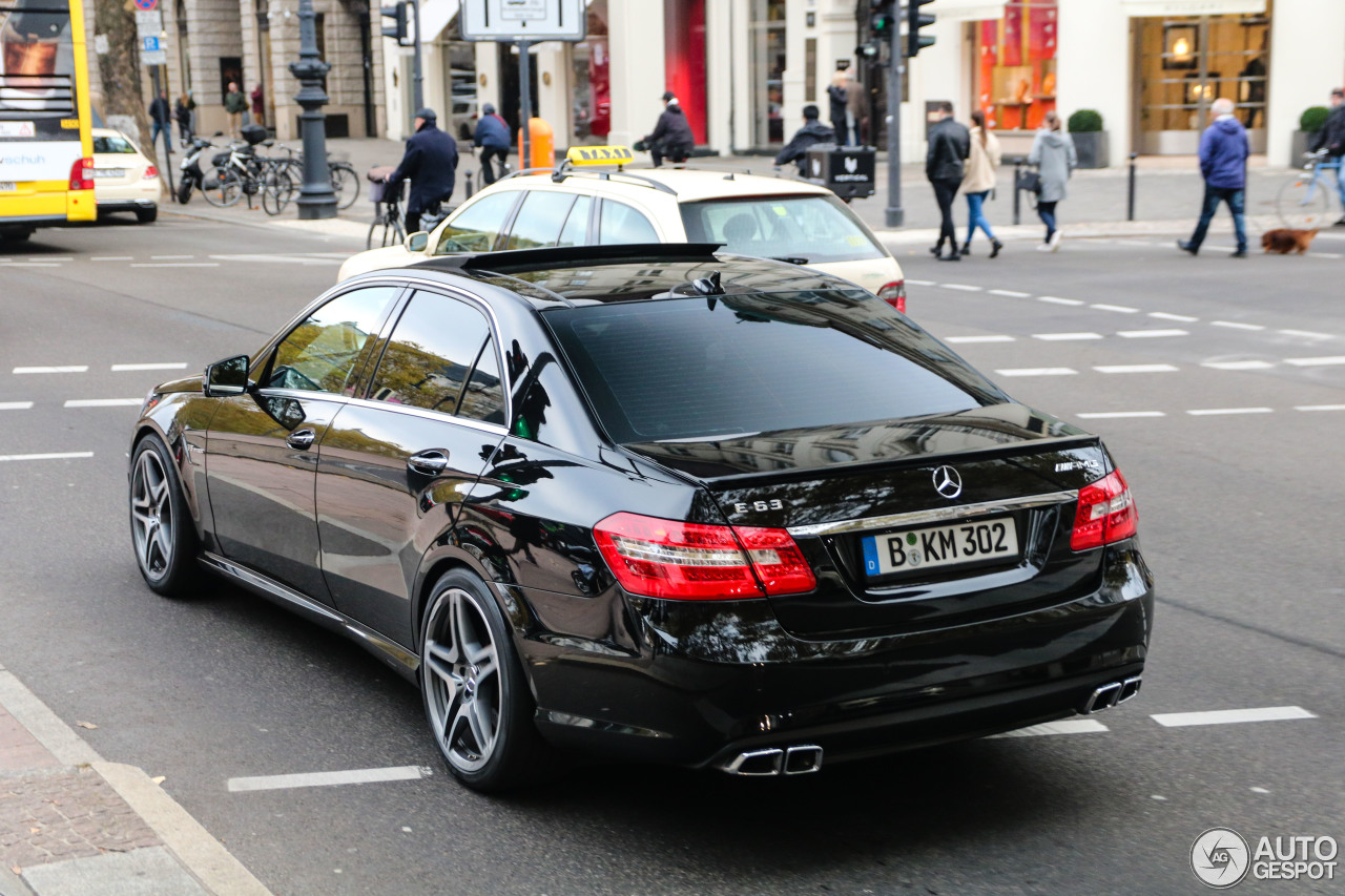 Mercedes-Benz E 63 AMG W212 V8 Biturbo