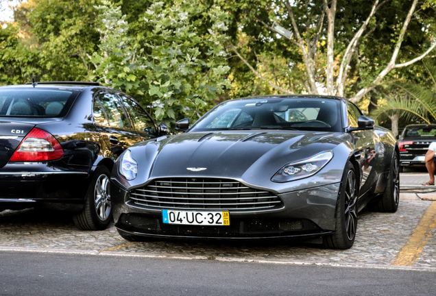 Aston Martin DB11