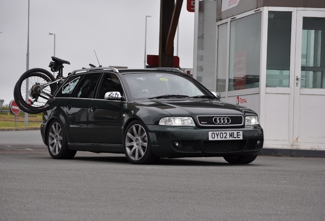 Audi RS4 Avant B5