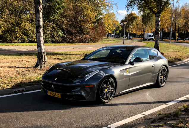 Ferrari FF