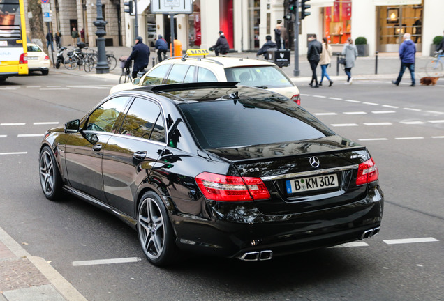 Mercedes-Benz E 63 AMG W212 V8 Biturbo