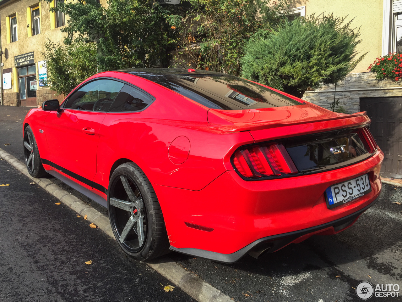 Ford Mustang GT 2015 STR Racing