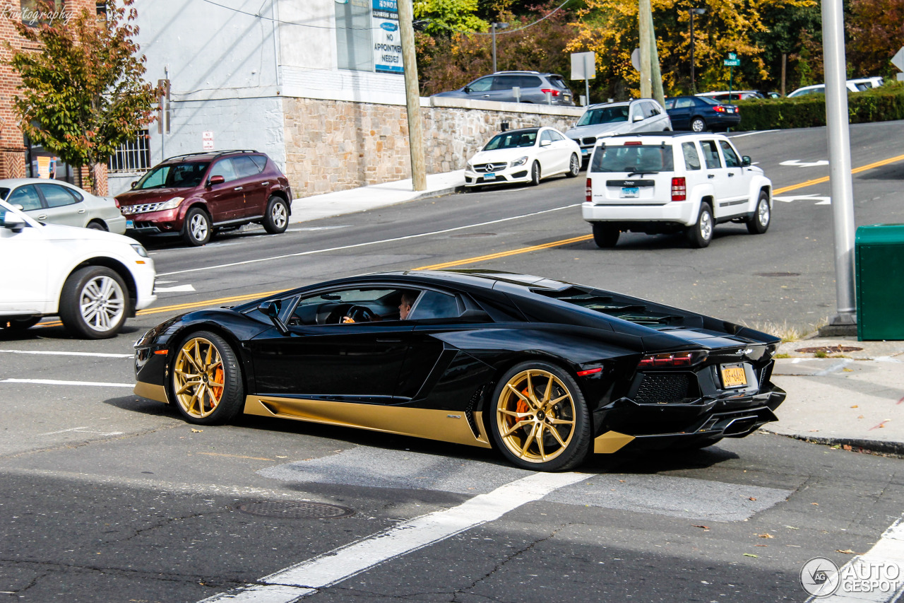 Lamborghini Aventador LP700-4