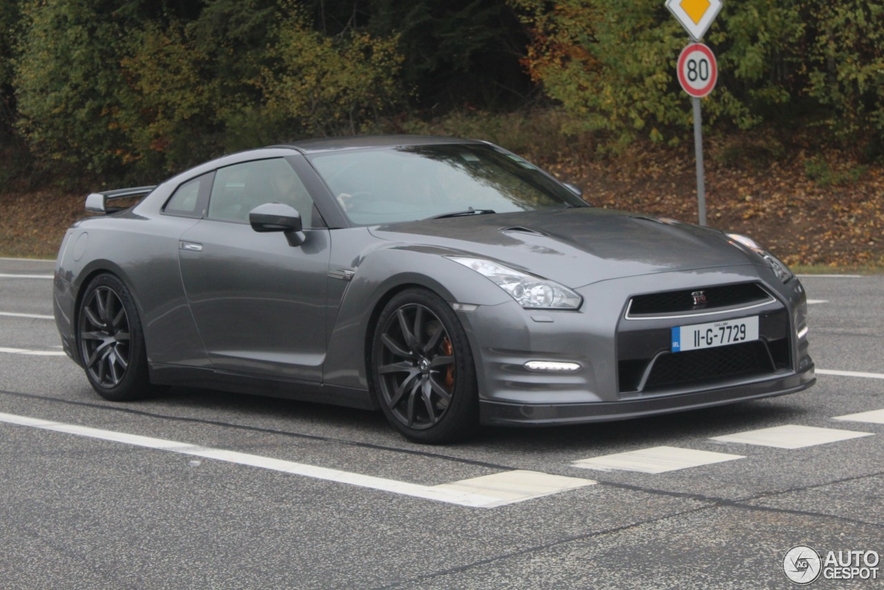 Nissan GT-R 2012