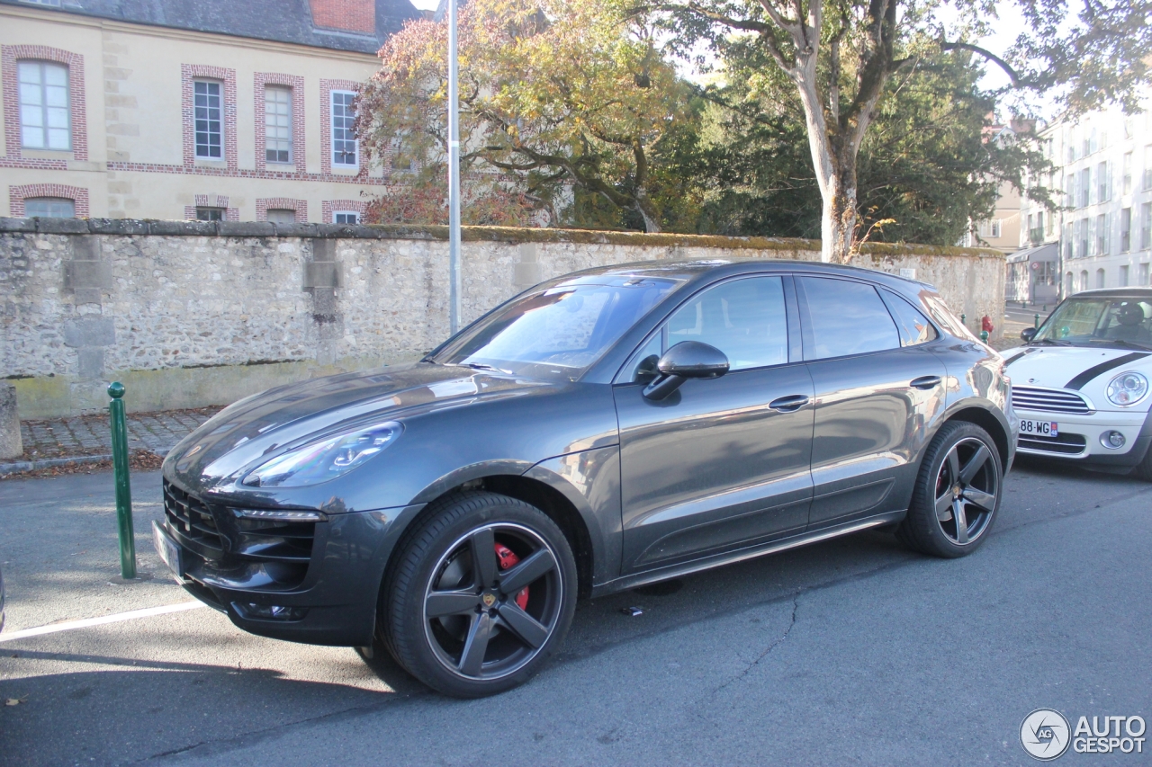 Porsche 95B Macan Turbo