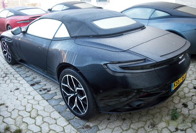 Aston Martin DB11 V8 Volante