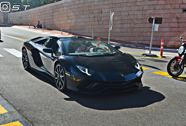 Lamborghini Aventador S LP740-4 Roadster