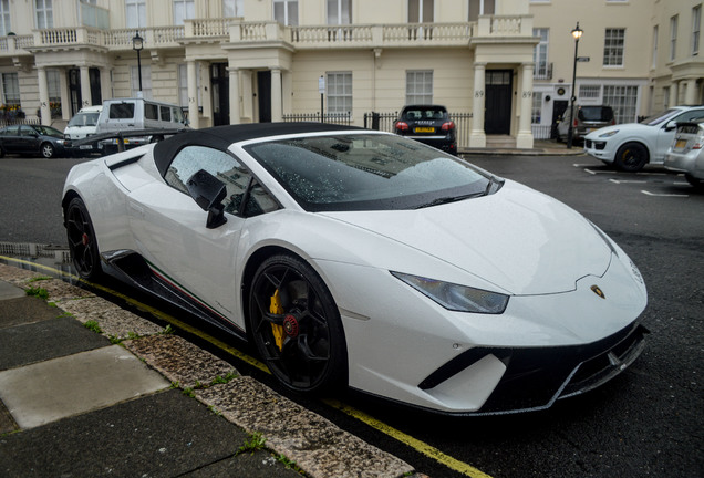 Lamborghini Huracán LP640-4 Performante Spyder