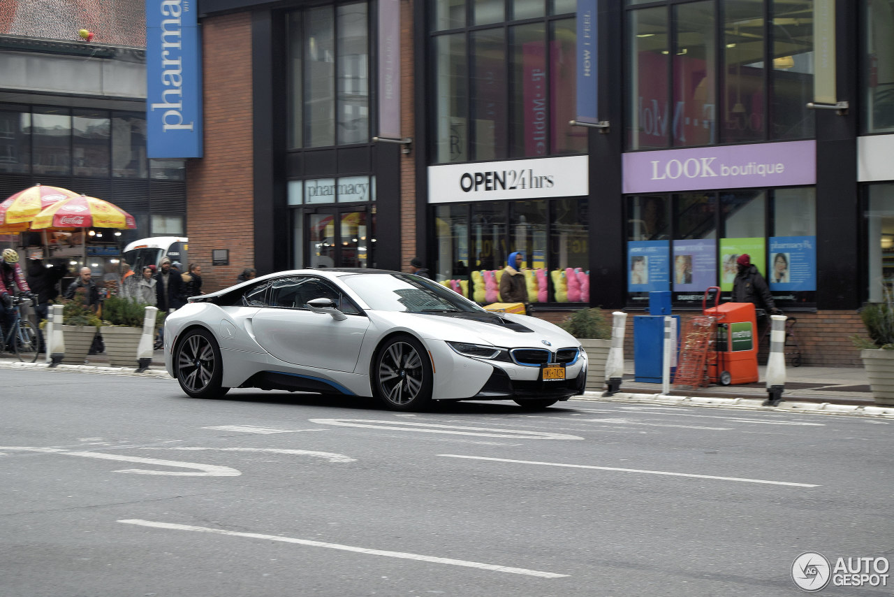 BMW i8