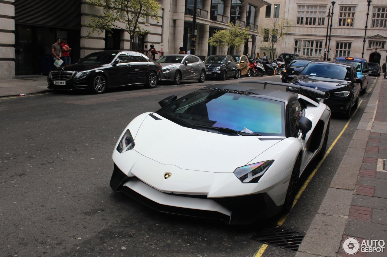 Lamborghini Aventador LP750-4 SuperVeloce Roadster