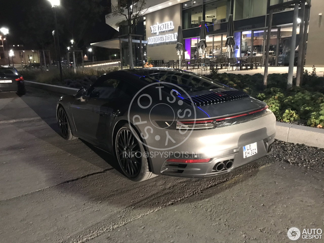 Porsche 992 Carrera GTS