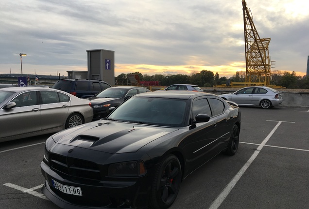 Dodge Charger SRT-8