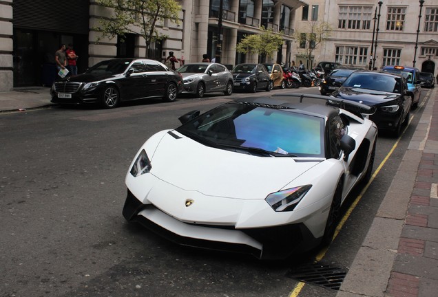 Lamborghini Aventador LP750-4 SuperVeloce Roadster