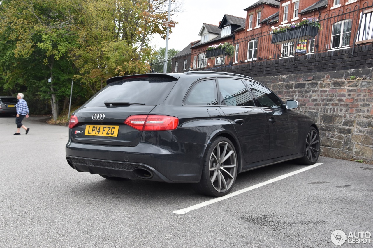 Audi RS4 Avant B8