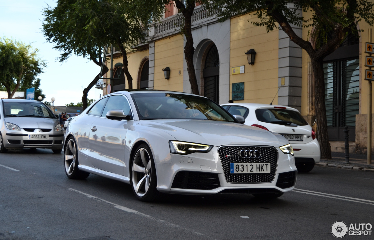 Audi RS5 B8 2012