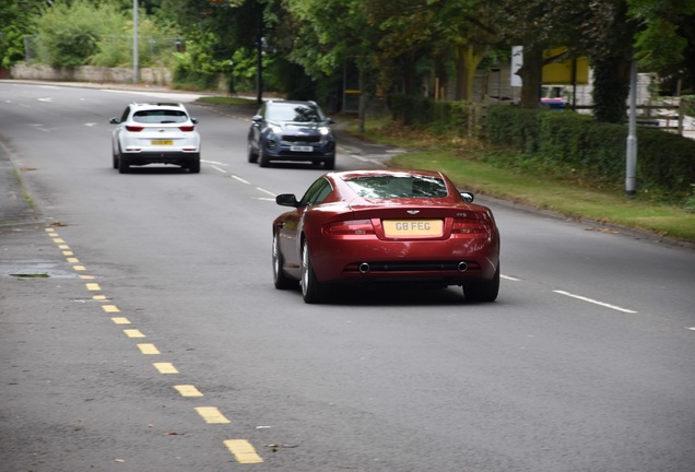 Aston Martin DB9