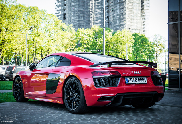 Audi R8 V10 Plus 2015