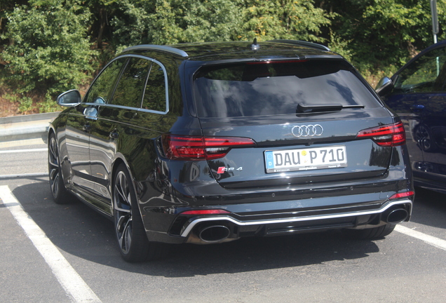 Audi RS4 Avant B9