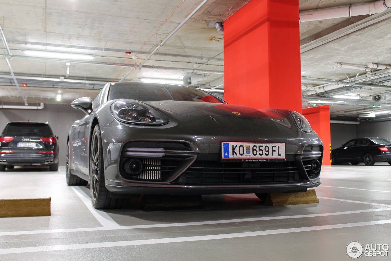 Porsche 971 Panamera Turbo S E-Hybrid