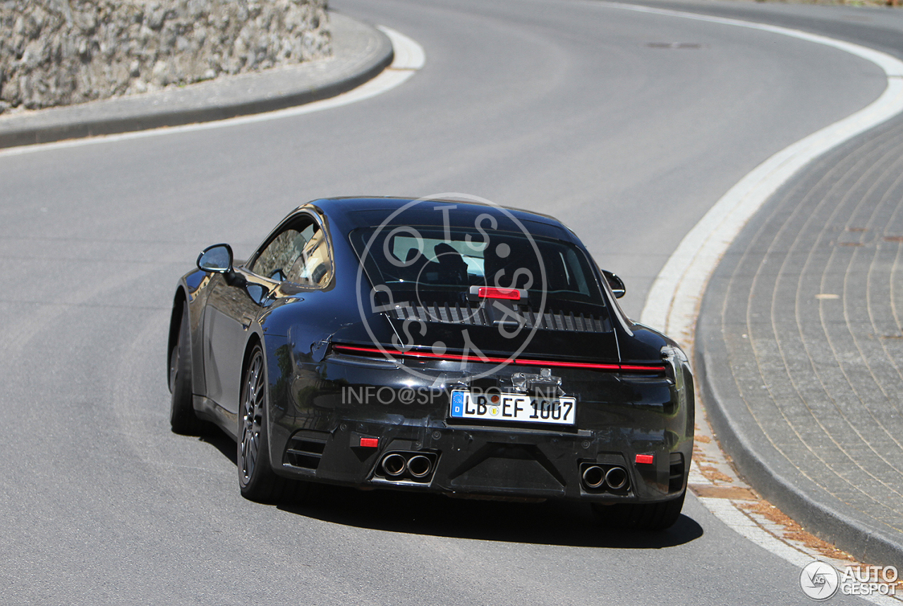 Porsche 992 Carrera 4S