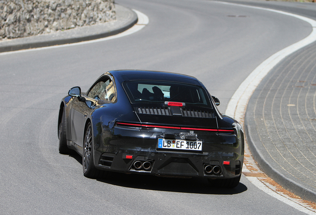 Porsche 992 Carrera 4S