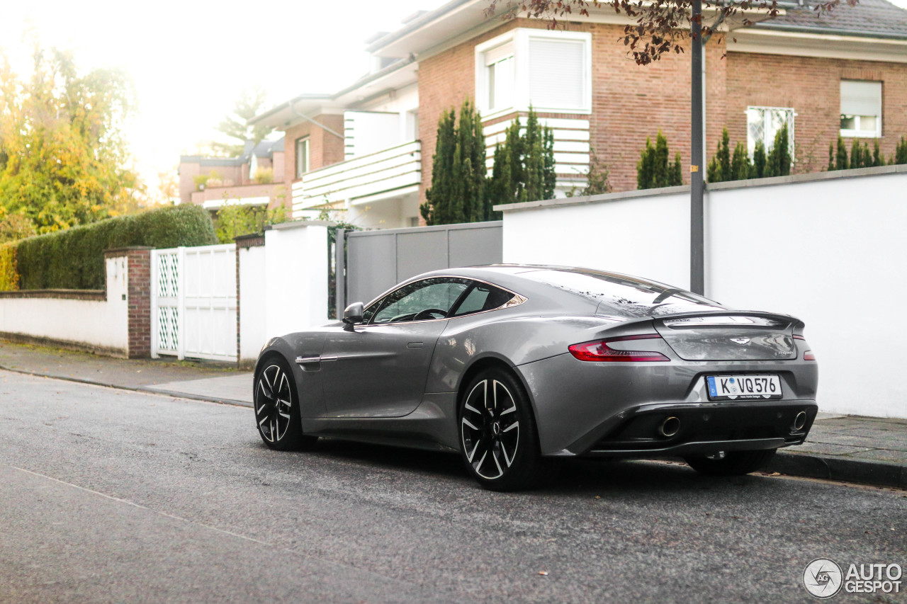 Aston Martin Vanquish 2013