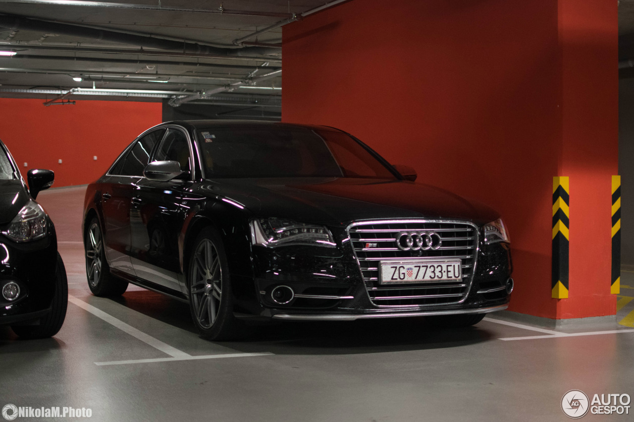 Audi S8 D4