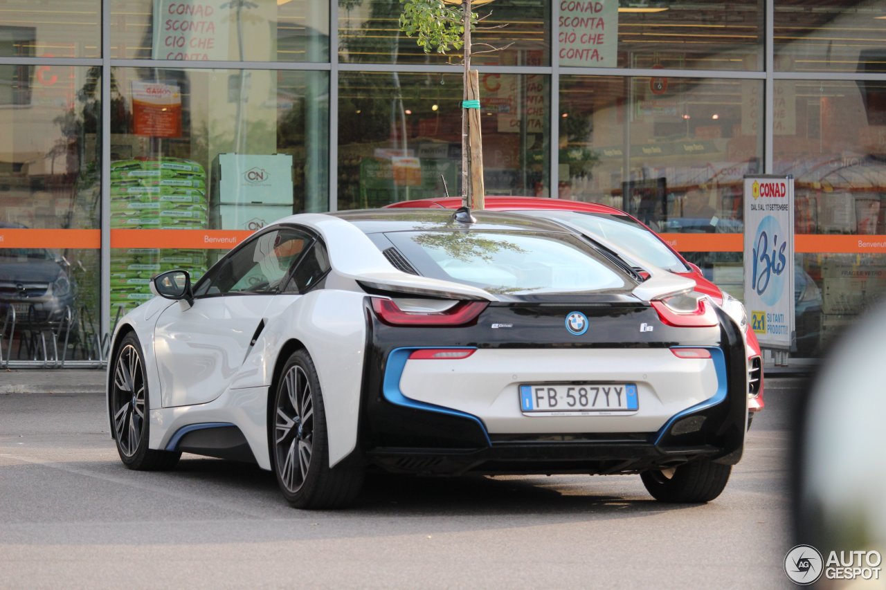 BMW i8