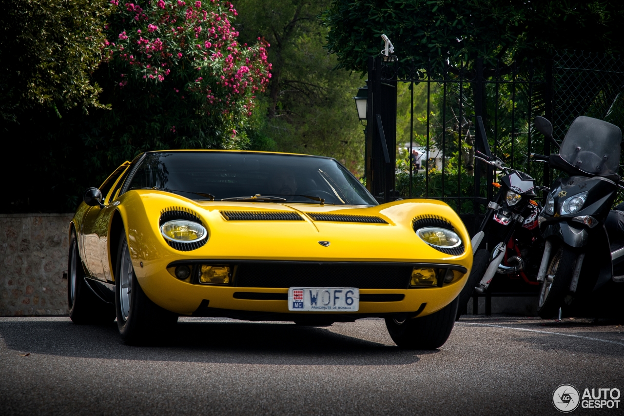 Lamborghini Miura P400