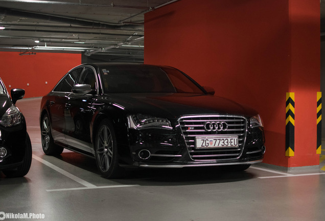 Audi S8 D4