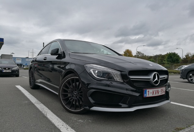 Mercedes-Benz CLA 45 AMG C117