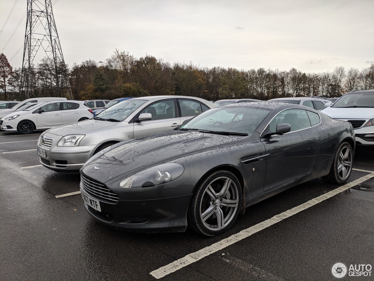 Aston Martin DB9