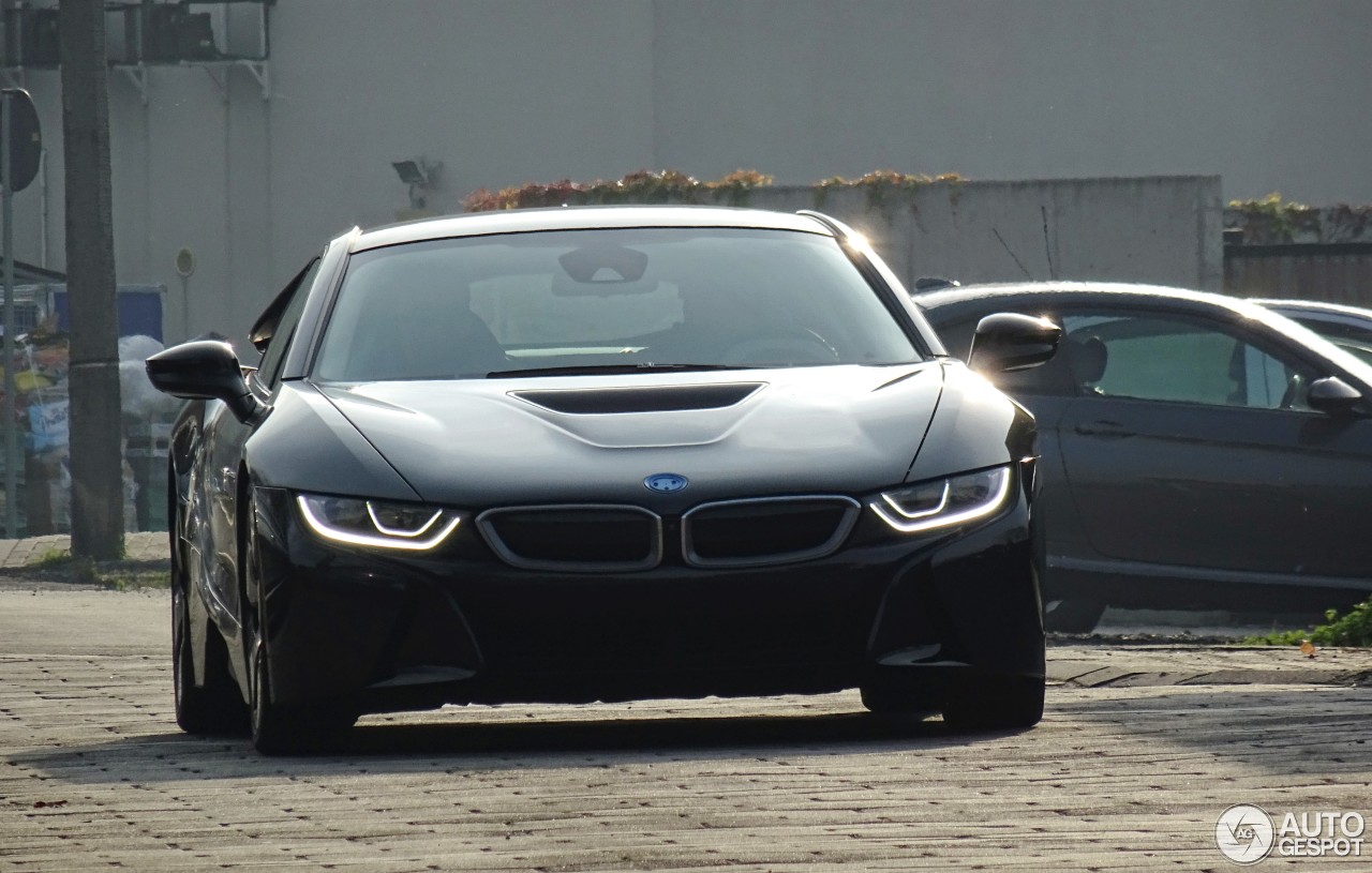 BMW i8