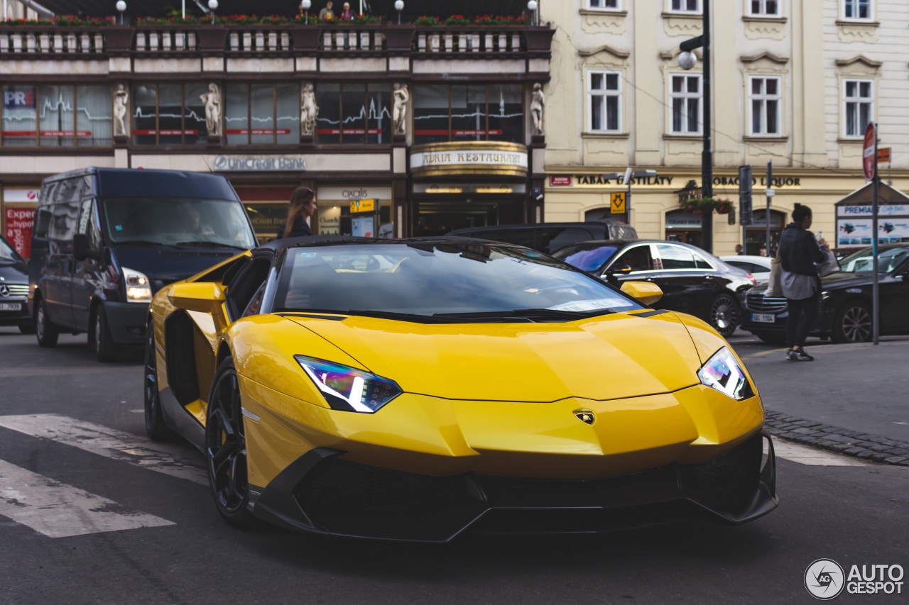 Lamborghini Aventador LP720-4 Roadster 50° Anniversario