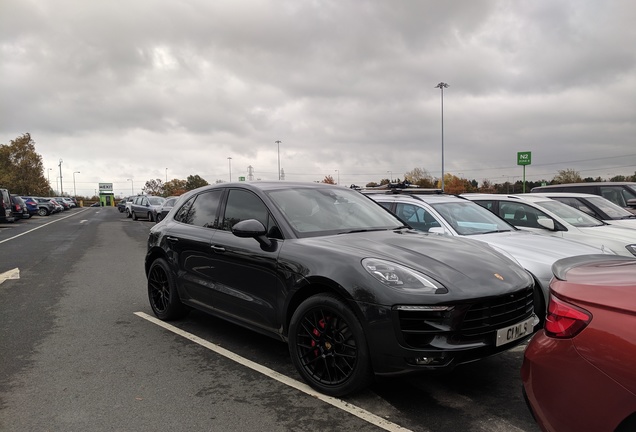 Porsche 95B Macan GTS